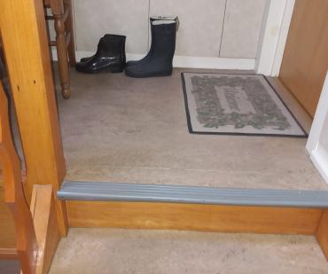 Palier raccordé au nouvel habillage d'escalier en PVC